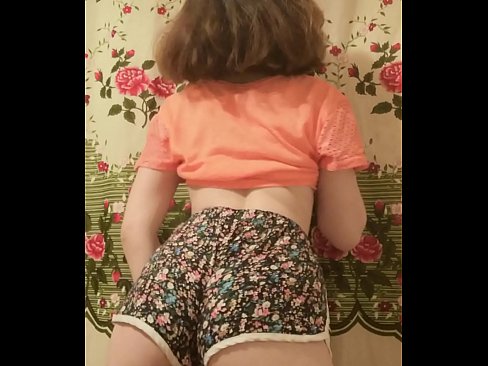 ❤️ Keçika ciwan a seksî li ber kamerayê kurtanên xwe ji xwe dike ❤❌ Kalîteya seksê li me ku.appassistance.ru ❤